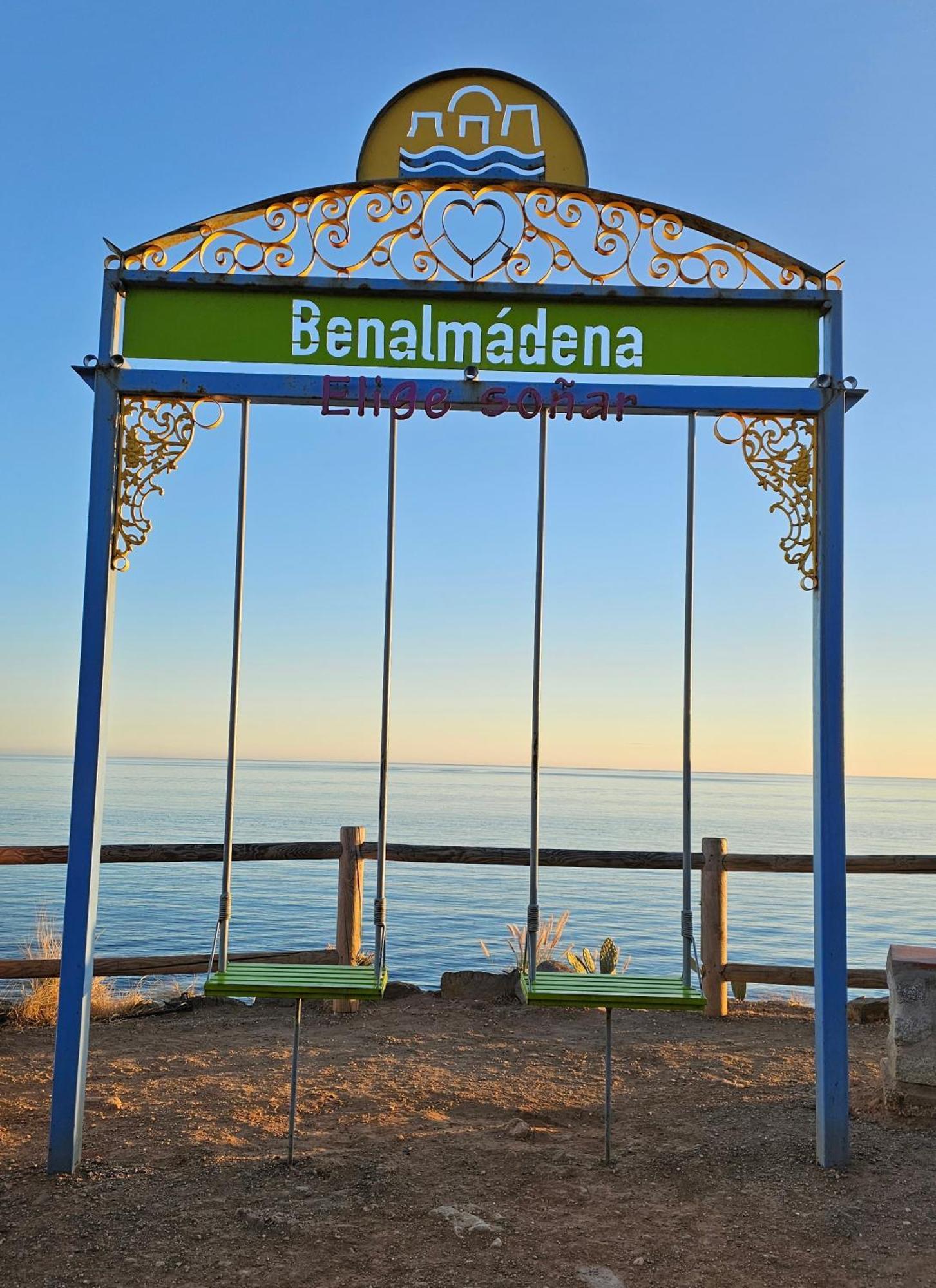 Apartamento Entero, Enormes Piscinas, Terraza Y Playa Беналмадена Екстериор снимка