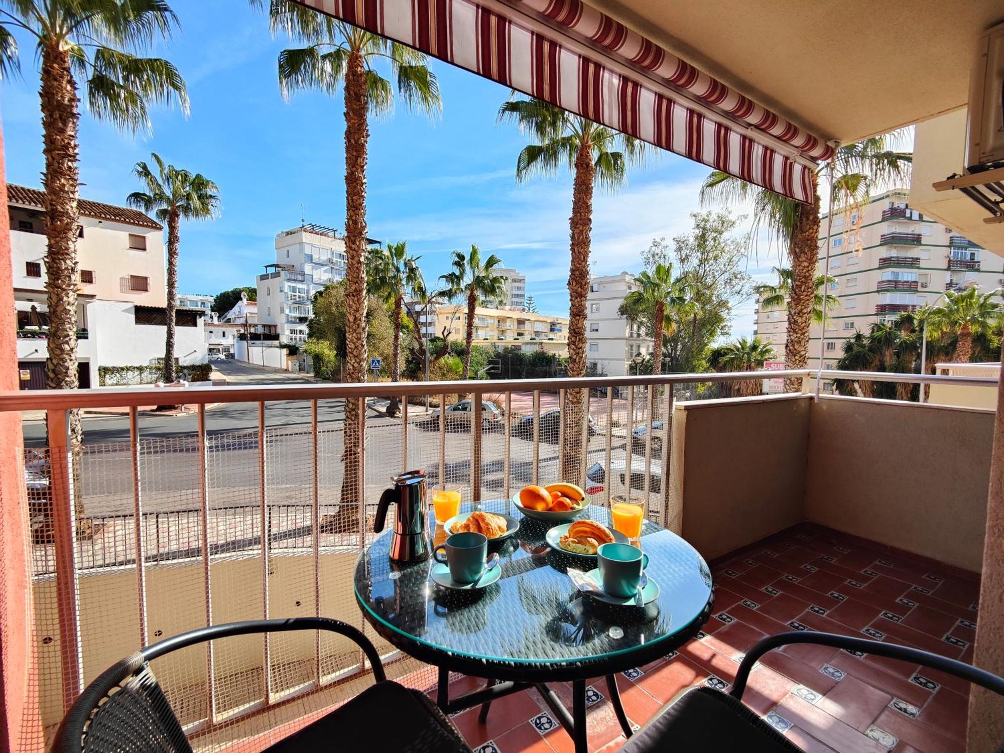 Apartamento Entero, Enormes Piscinas, Terraza Y Playa Беналмадена Екстериор снимка