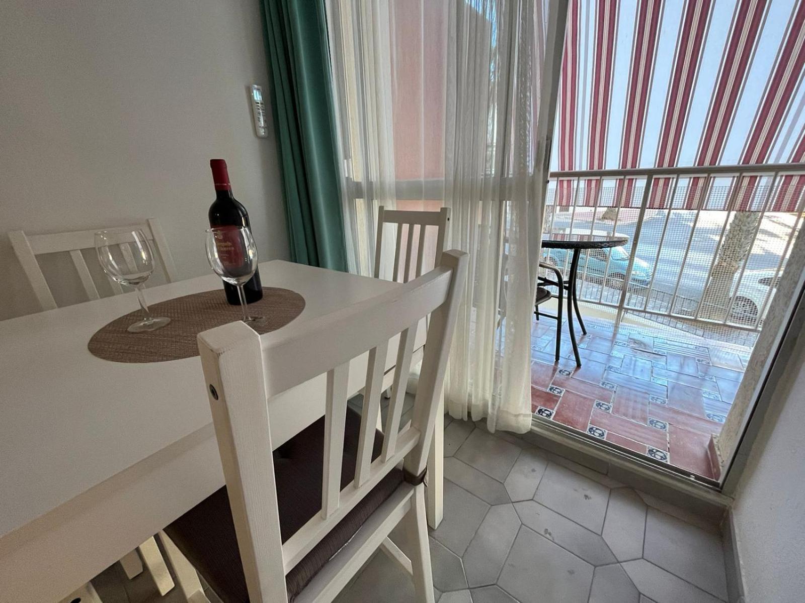 Apartamento Entero, Enormes Piscinas, Terraza Y Playa Беналмадена Екстериор снимка